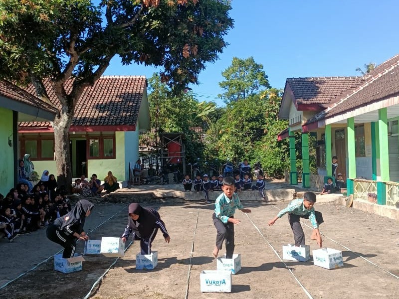 DIRGAHAYU REPUBLIK INDONESIA  KE-81 SD NEGERI 4 KAYUMAS